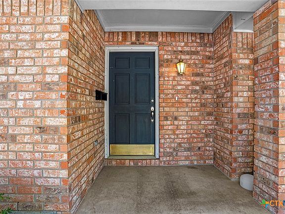 3rd image of 3311 Whispering Oaks