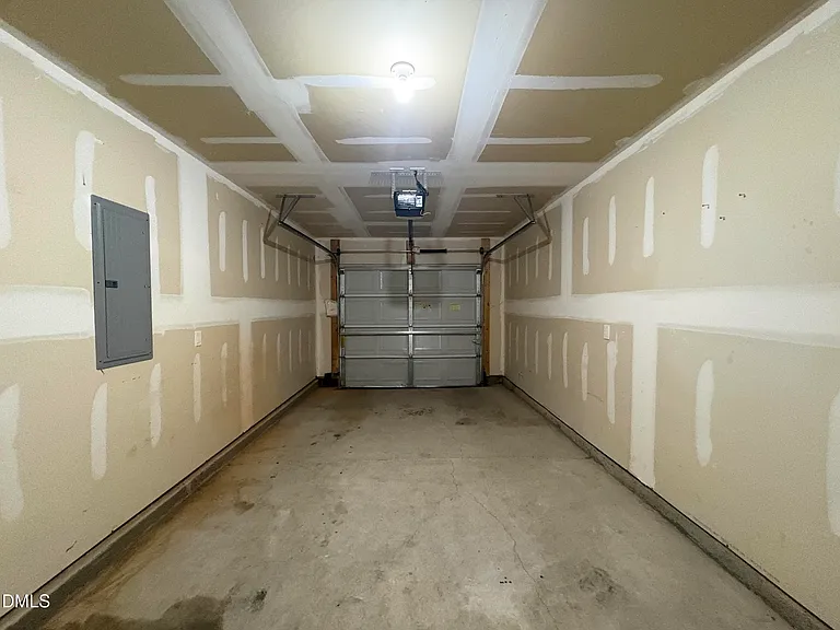 1412 Tamarino Dr — Photo 24