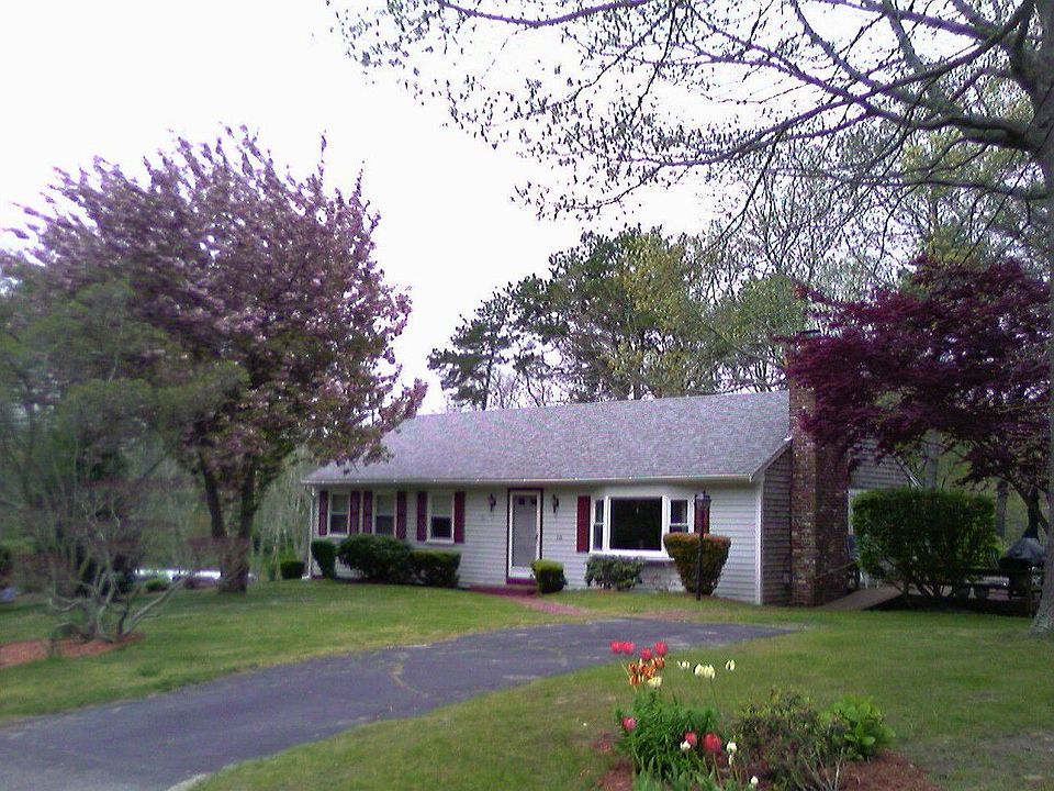 1st image of 326 Blueberry Pond Dr