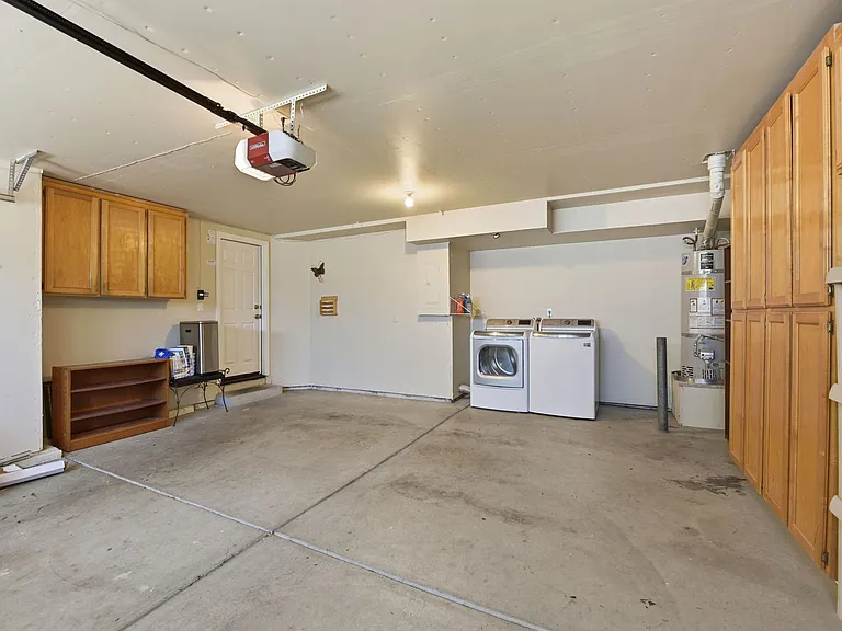 3808 Alder Ave — Photo 39