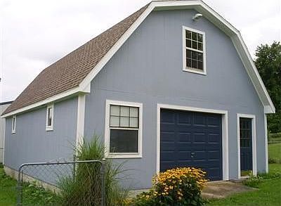 Workshop with storage