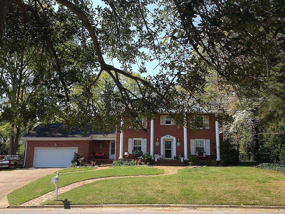 Excellent 4 Bedroom 3.5 Bath