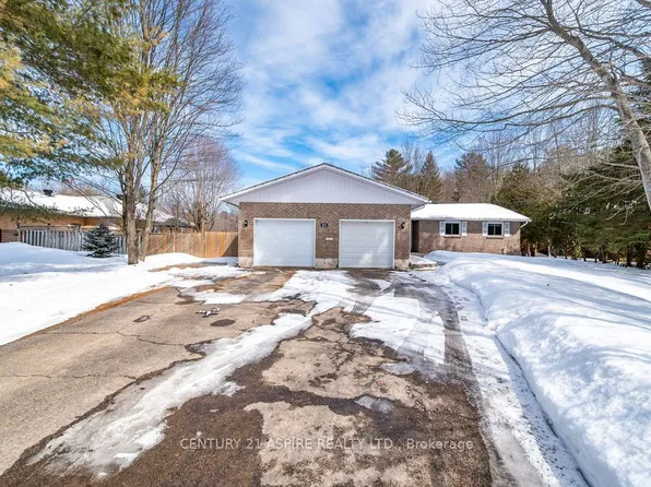 21 Heritage Dr, Petawawa, ON K8H 3K9