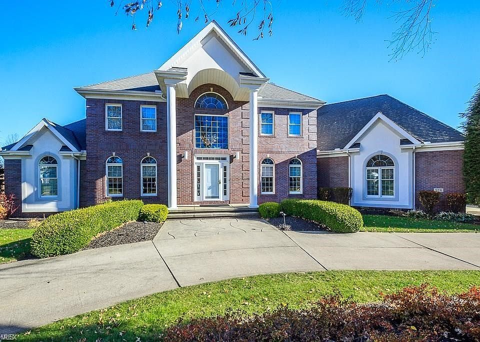 1st image of 5731 Canyon View Dr