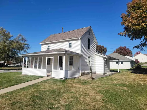 230 W Main St, Oxford, IA 52322