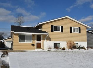 4263 Holl Rd, Sheffield Lake, OH 44054