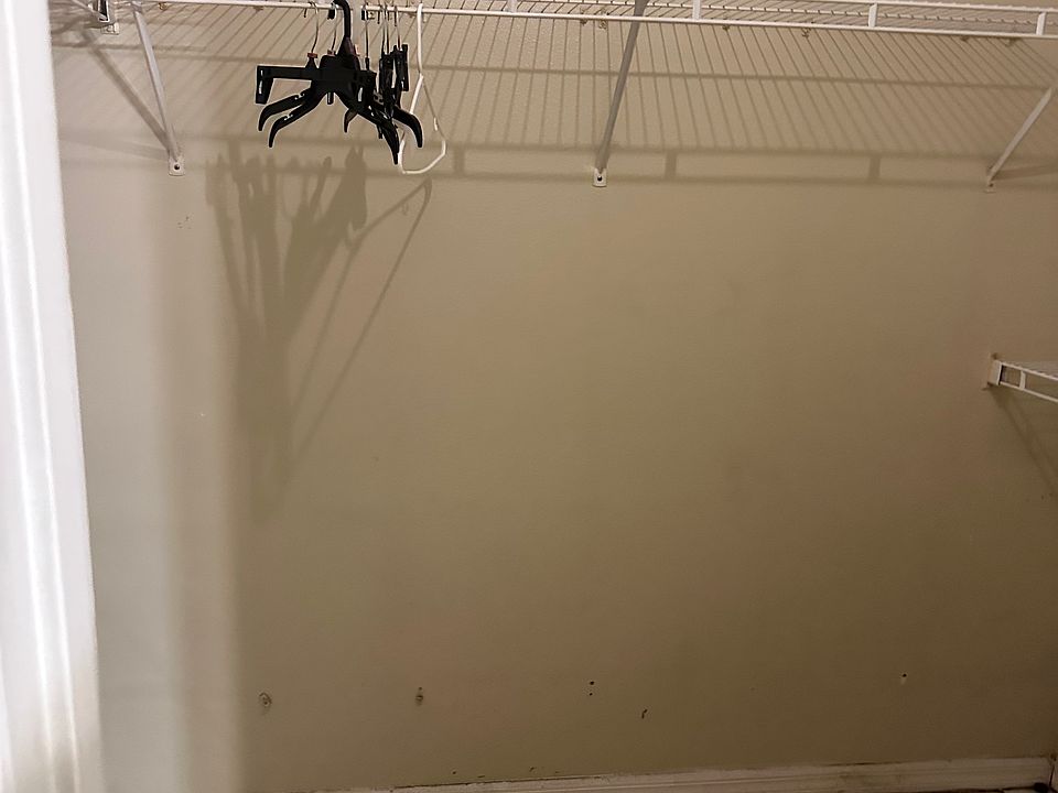 2nd image of 822 Trumbull St