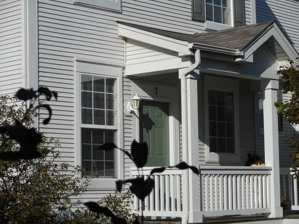 1504 Cambria Dr #208-1, Dekalb, IL 60115