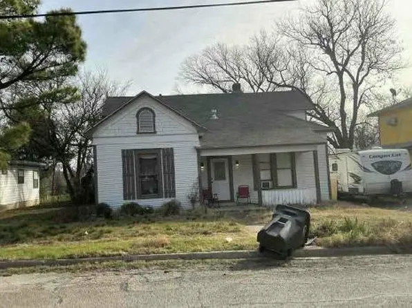 215 S Buffalo Ave, Burleson, TX 76033