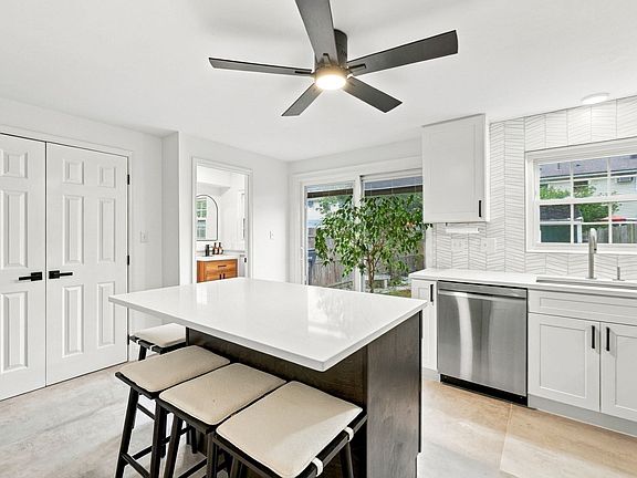 5th image of 21 Orchard Ave #B