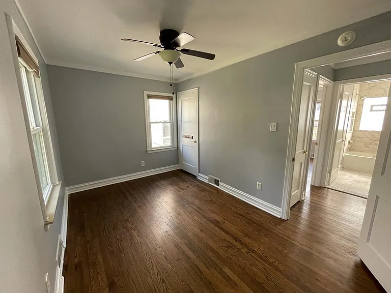 136 Girard Ave — Photo 19