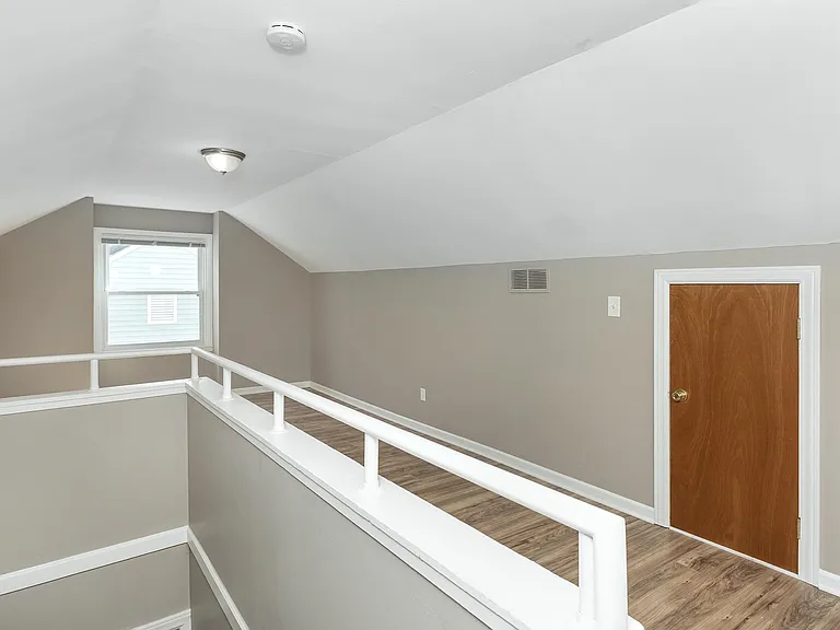 854 Allen St — Photo 22