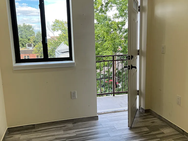 32-14 58th St #3 — Photo 7