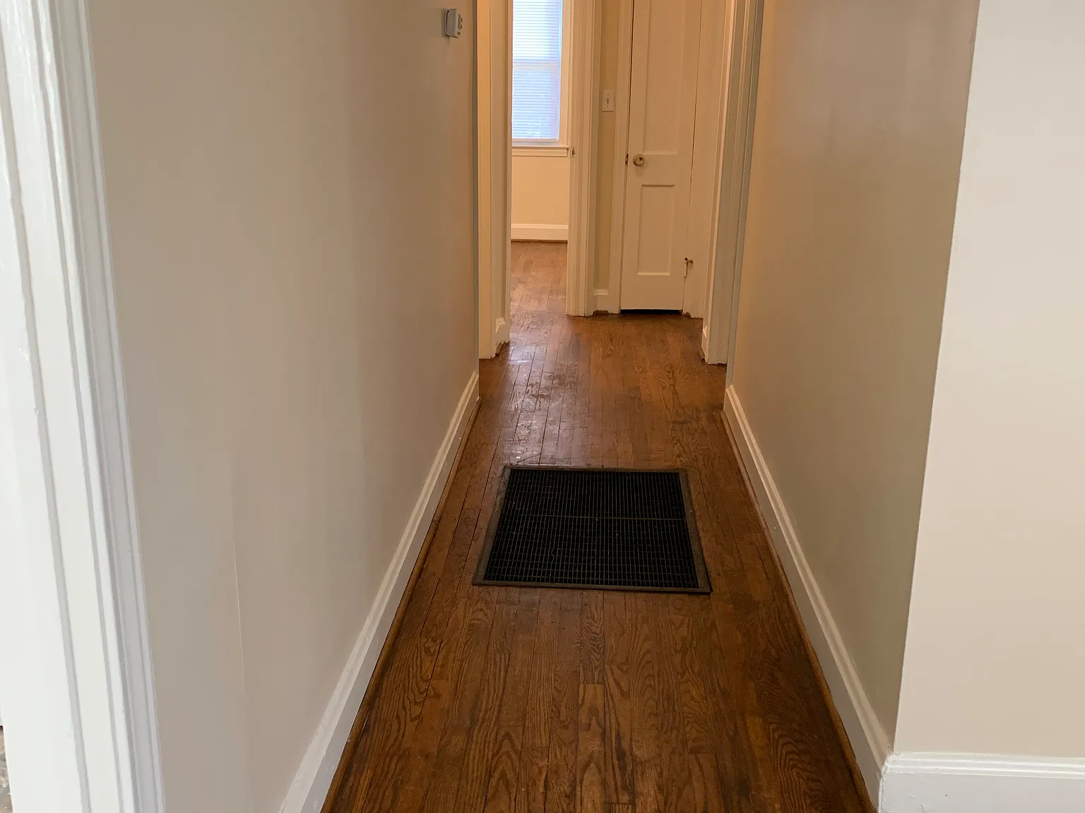 3 bed, 1000 sqft, $1,295 — Photo 3