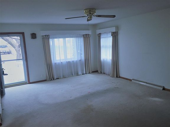 4th image of 716 1/2 Woodlawn Ave