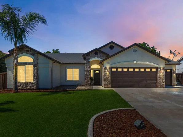 1696 Jacaranda Street, Lemoore, CA 93245