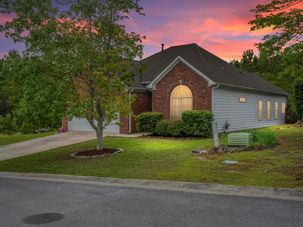 1020 Waterford Trl, Calera, AL 35040