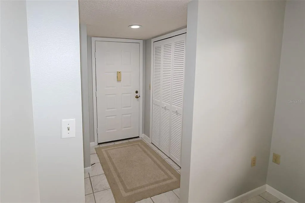 2 bed, 2.0 bath, 1225 sqft, $2,350 — Photo 4