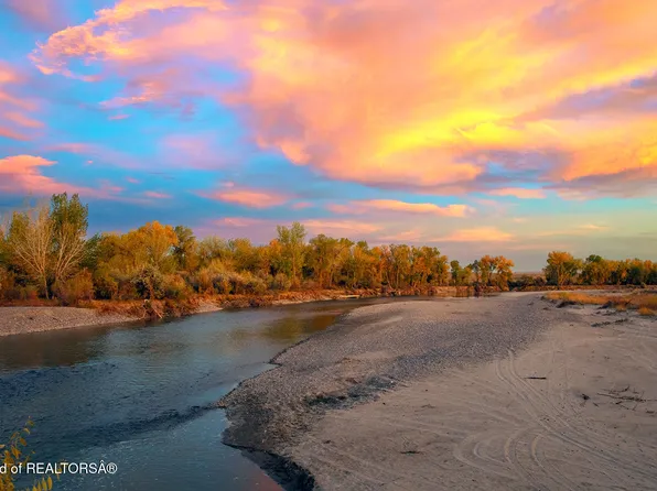 338 Gas Hills Rd, Riverton, WY 82501