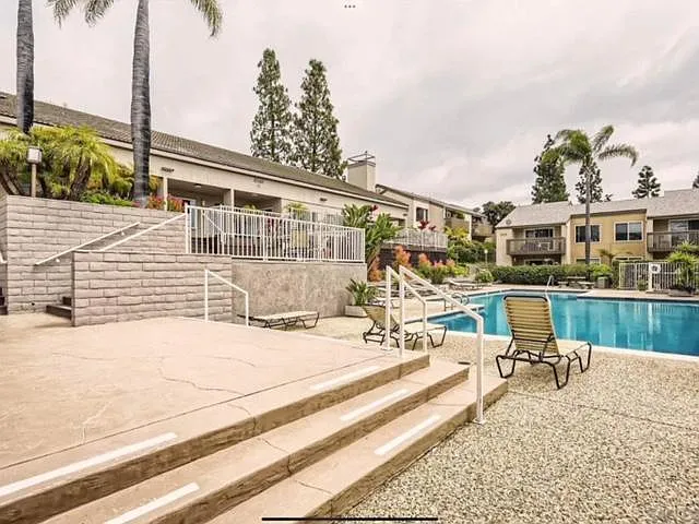 8581 Villa La Jolla Dr #M — Photo 26