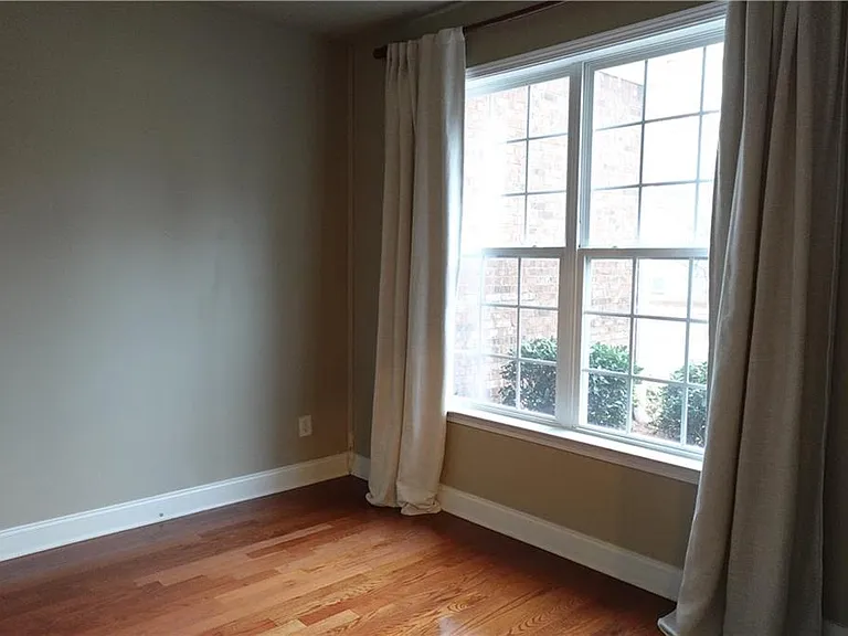 3462 Blanding Ct — Photo 10