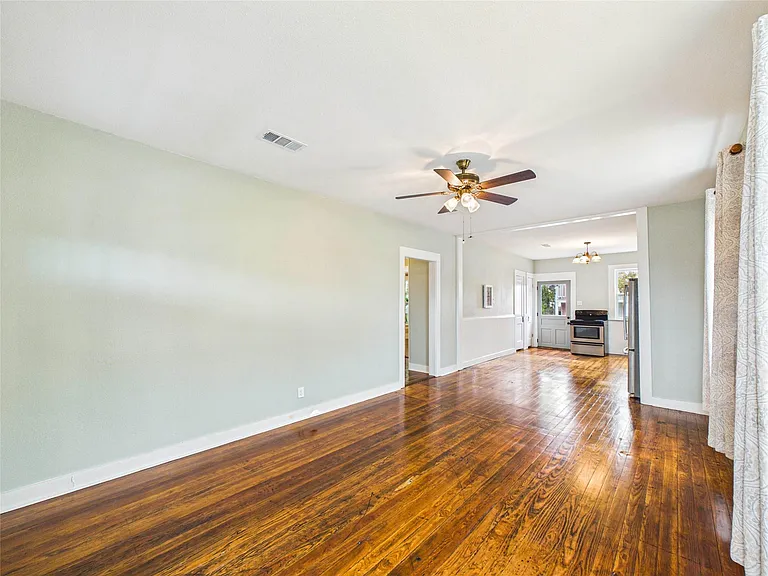 3602 Avenue S 1/2 — Photo 8