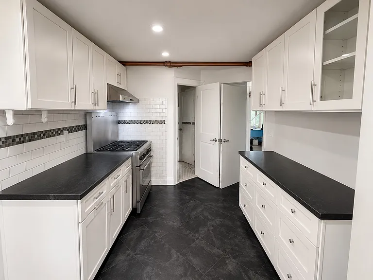 1704 Seddon St #B2 — Photo 1