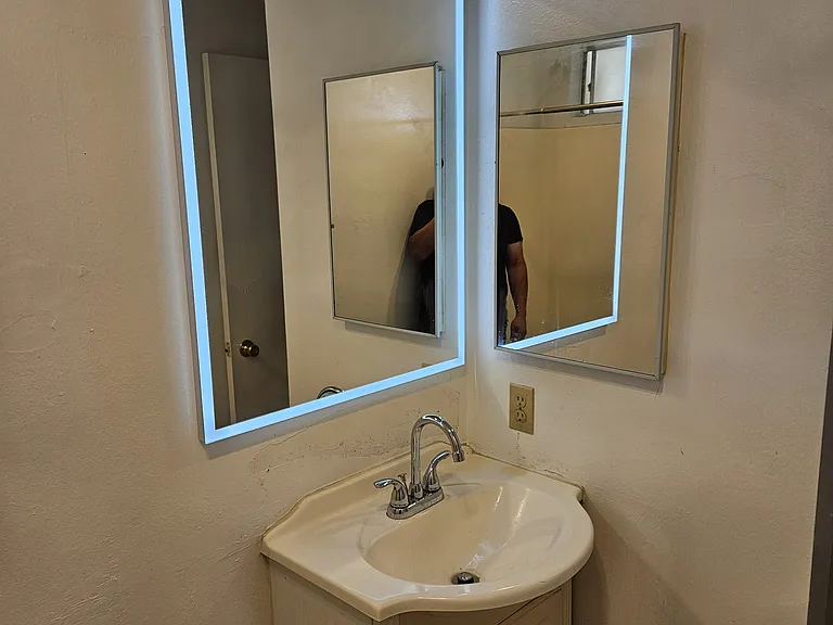 1042 W Pine St #B — Photo 2