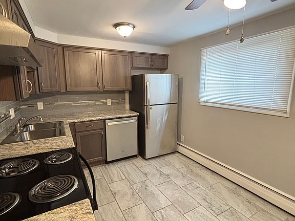 2nd image of 1347 Ransom Rd #6