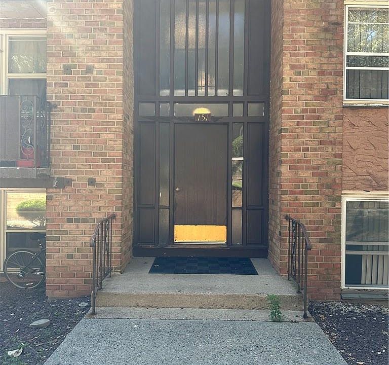1st image of 151 Kearsing Parkway #B