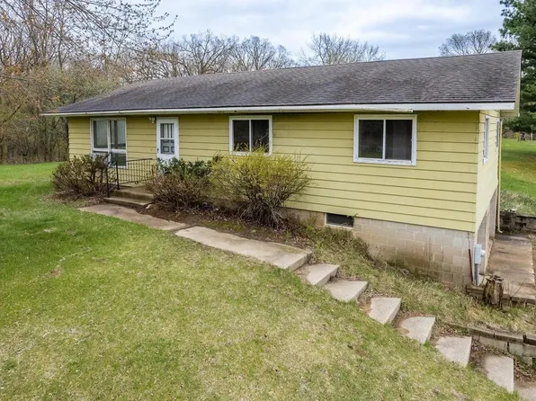 W8115 County Road P, Pardeeville, WI 53954