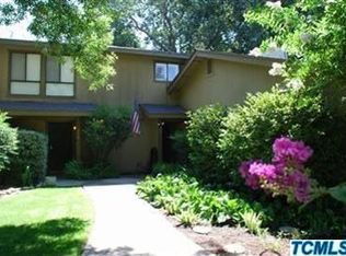 222 N Crenshaw Rd, Visalia, CA 93291