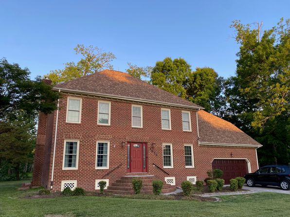 1672 Grey Friars Chase