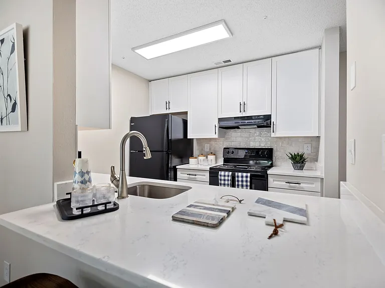 420 Michelle Linnea Dr — Photo 20