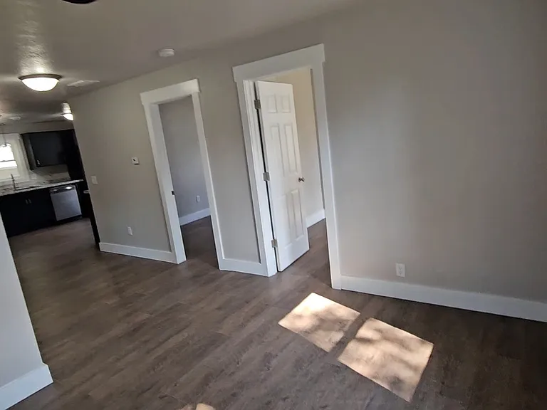 222 S Hackett St — Photo 15