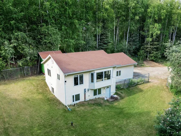 1255 Saint Anton Dr, Fairbanks, AK 99712