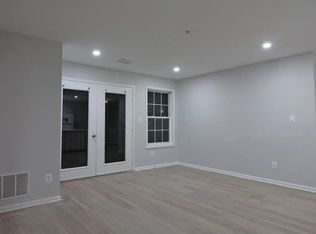 520 N Piedmont St #304, Arlington, VA 22203