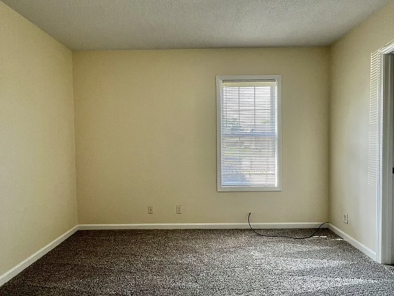 1118 Keith Ave — Photo 16