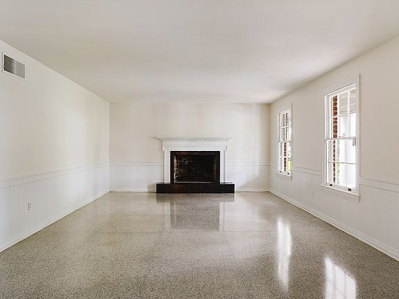 5th image of 1734 Oriole St