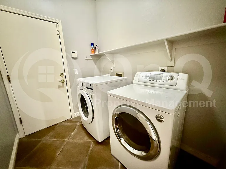 826 W Carob Dr — Photo 16
