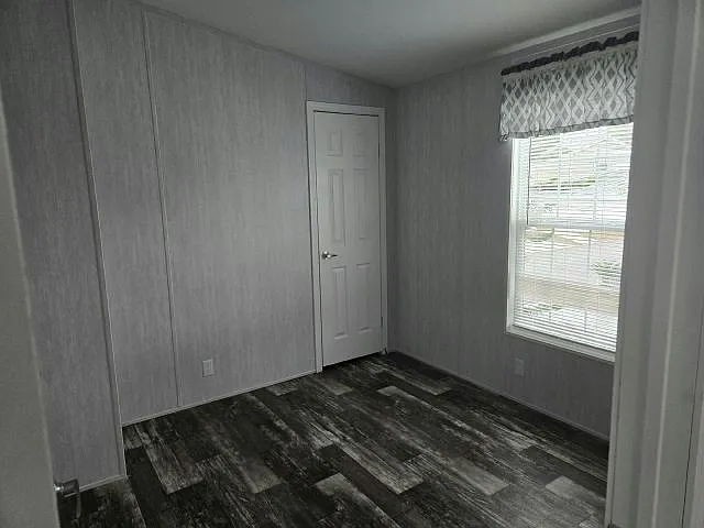 4125 Park St N #210 — Photo 5