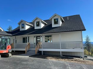 152 McKenzie Ridge Rd, Grants Pass, OR 97526