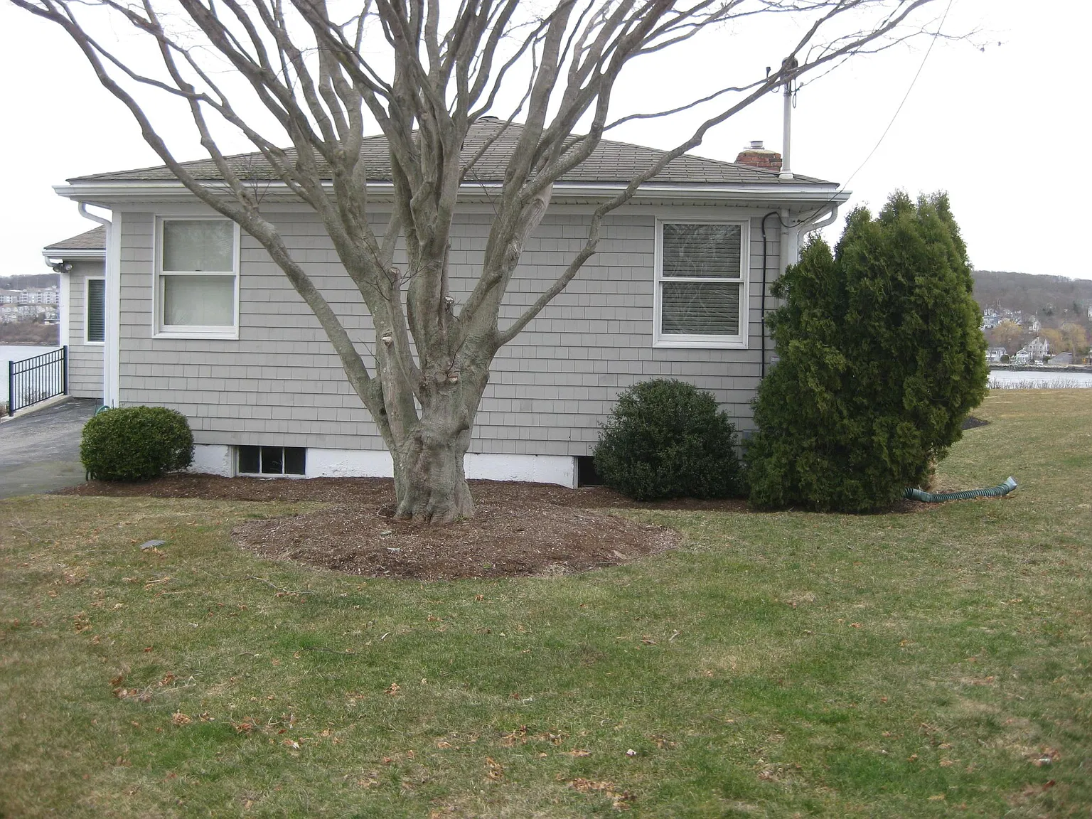 2 bed, 1.5 bath, 2300 sqft, $2,800 — Photo 1