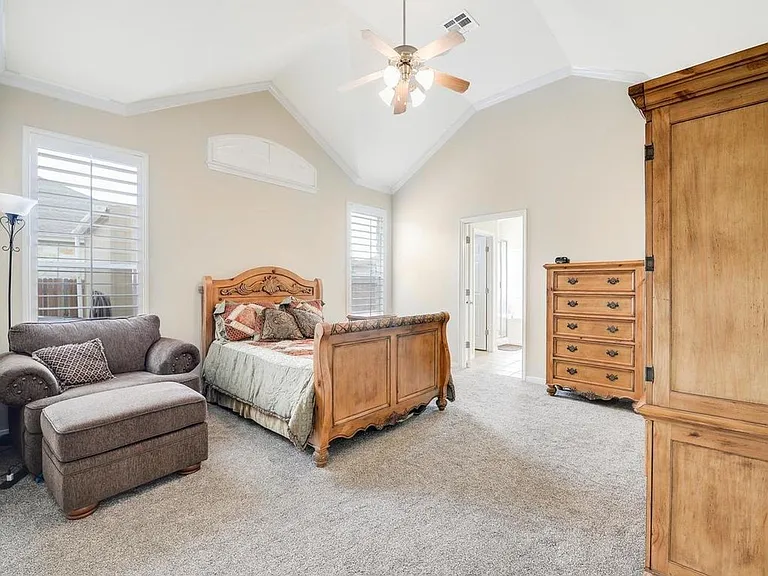 2209 Settlers Park Loop — Photo 16