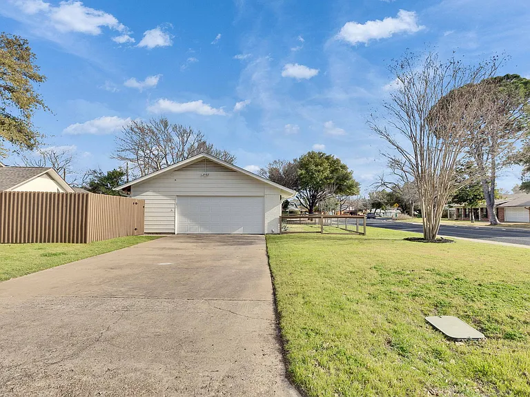 7709 Shoal Creek Blvd — Photo 29