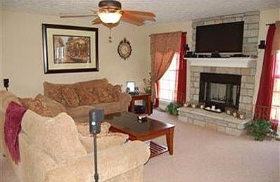 1st image of 637 Lucille Dr