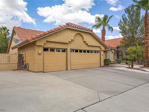 2nd image of 8628 Highacre Dr