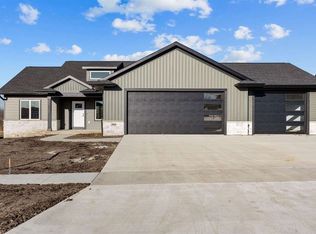 3988 Peridot Dr, Marion, IA 52302