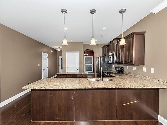 4th image of 120 Meadow Land Dr