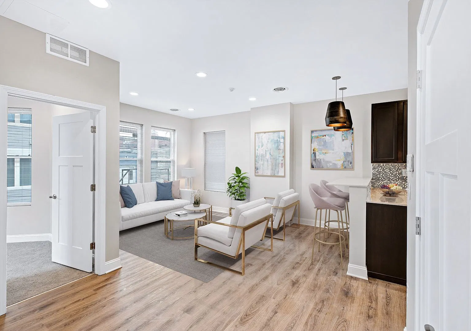 540 Madison Ave — Photo 4
